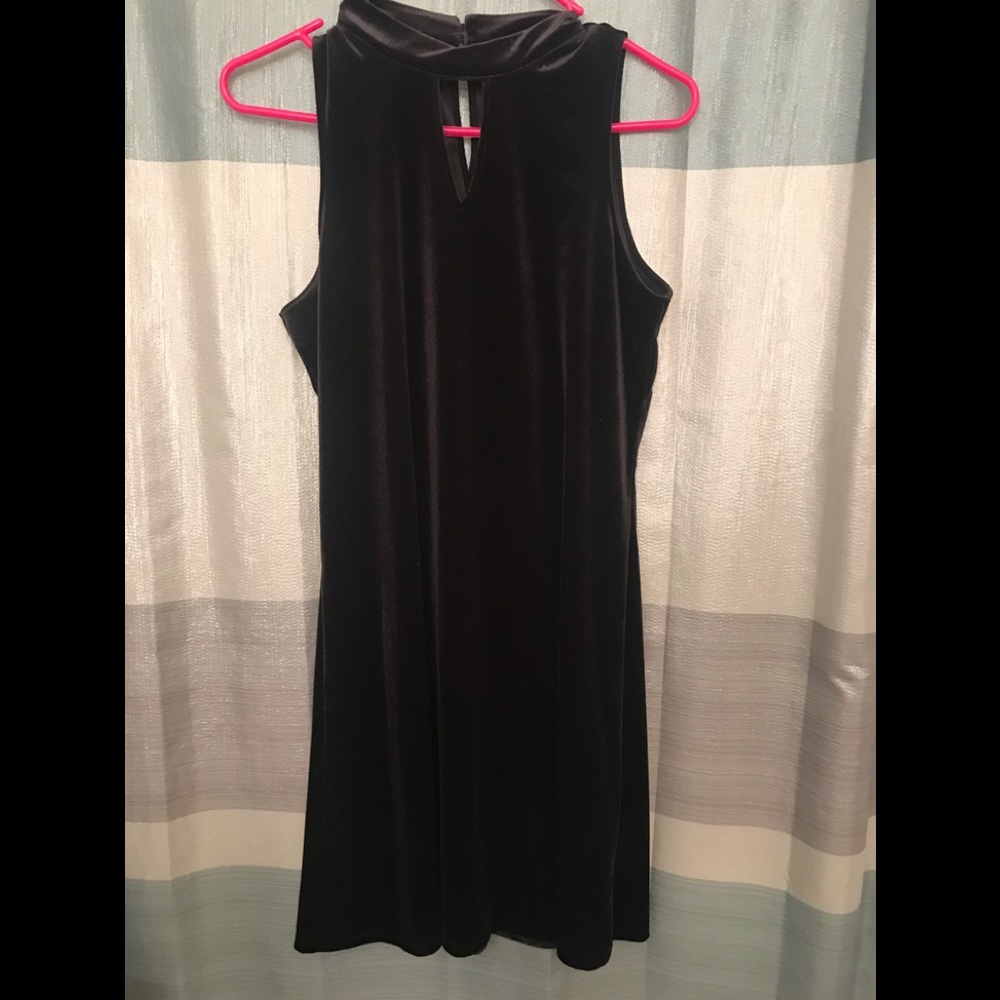 Black Velvet Worthington Dress